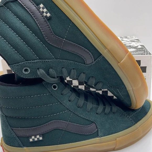 Vans Men’s Skate Sk8-Hi Green/Gum
VN0A2Z3317P
Sneakers - Picture 15 of 16